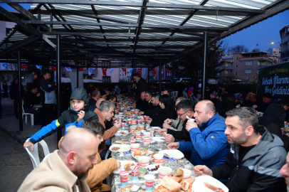 Kale Mahallesi Sokakları İftar Sofrasıyla Doldu: Kestel’den Muhteşem Birlik Tablosu